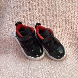 Nike Kids Stay Loyal TD “Bred” Black and Red Sneakers